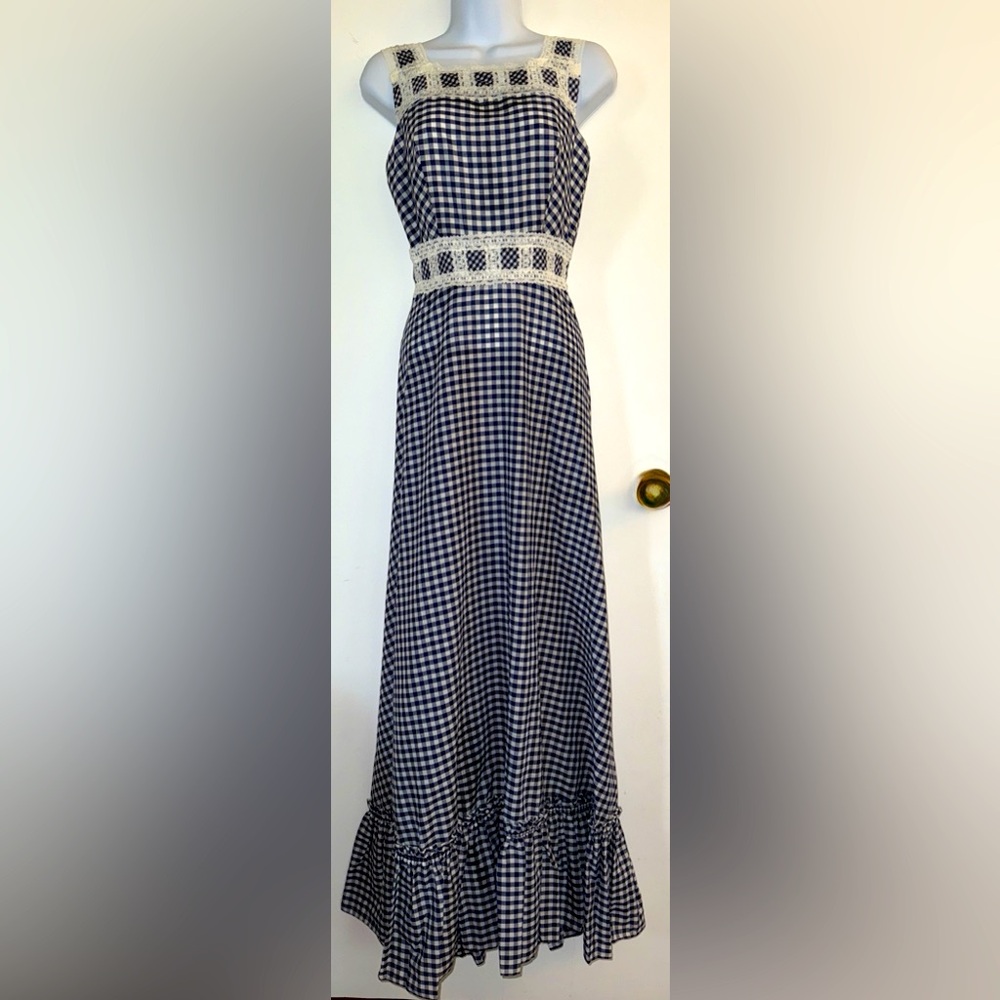Vintage 70s blue gingham, maxi dress, lace trim. Size small Prairie cottagecore